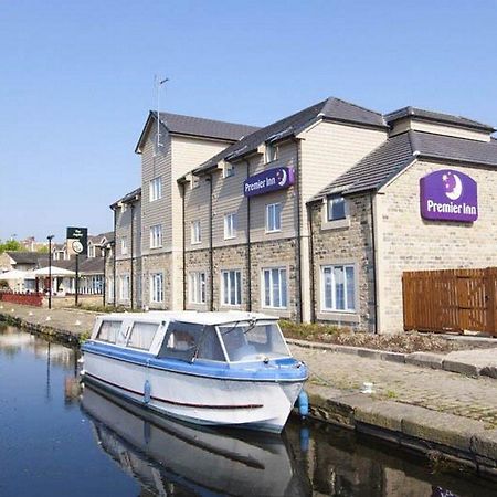 Premier Inn Huddersfield Central Kültér fotó