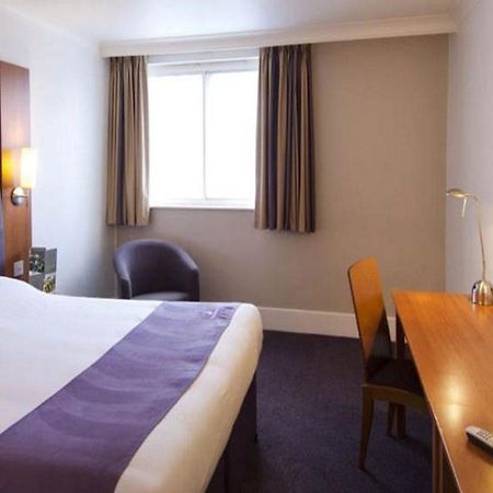 Premier Inn Huddersfield Central Kültér fotó