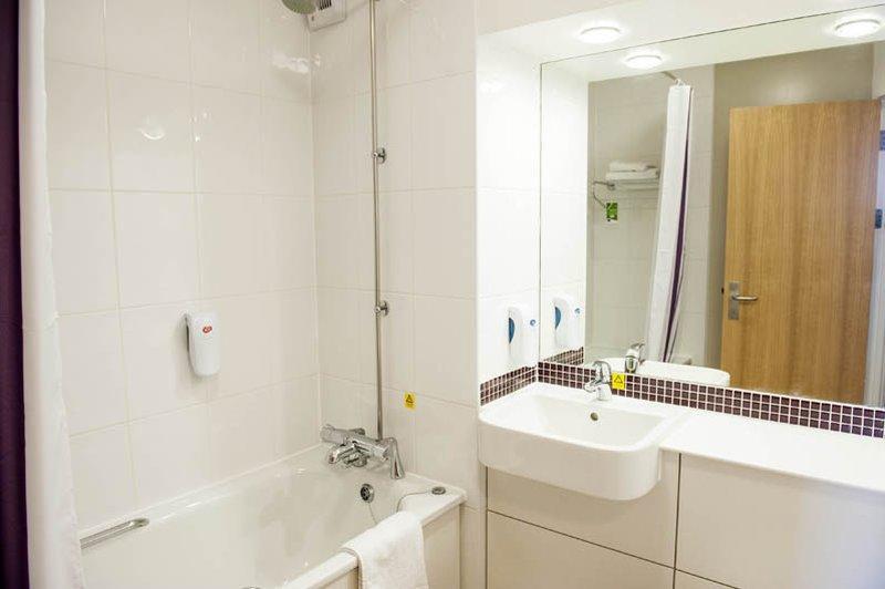 Premier Inn Huddersfield Central Kültér fotó