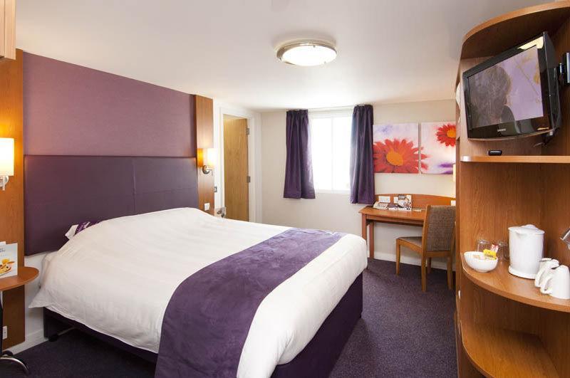 Premier Inn Huddersfield Central Kültér fotó